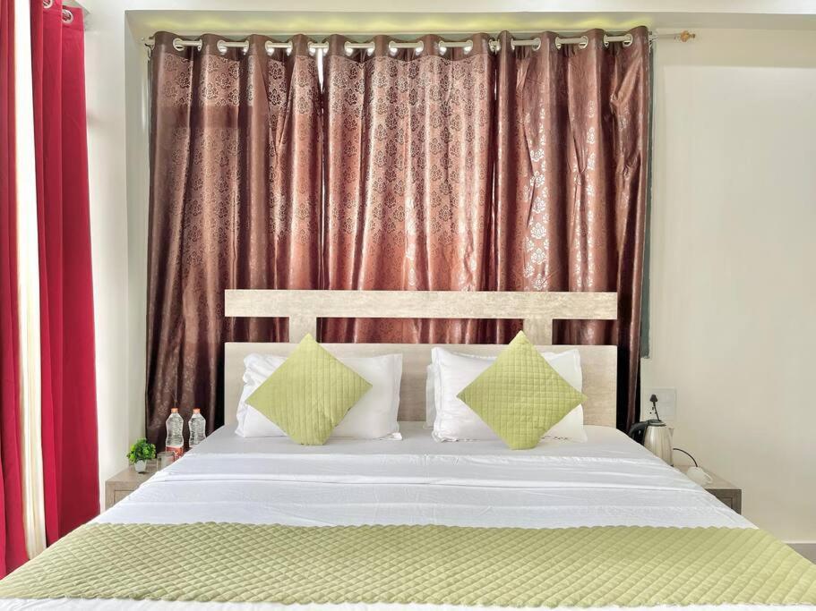 Apartmán Host Jatin Kasauli Crest 7O1827O7O3 Exteriér fotografie
